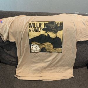 Willie Nelson “Trigger” tee